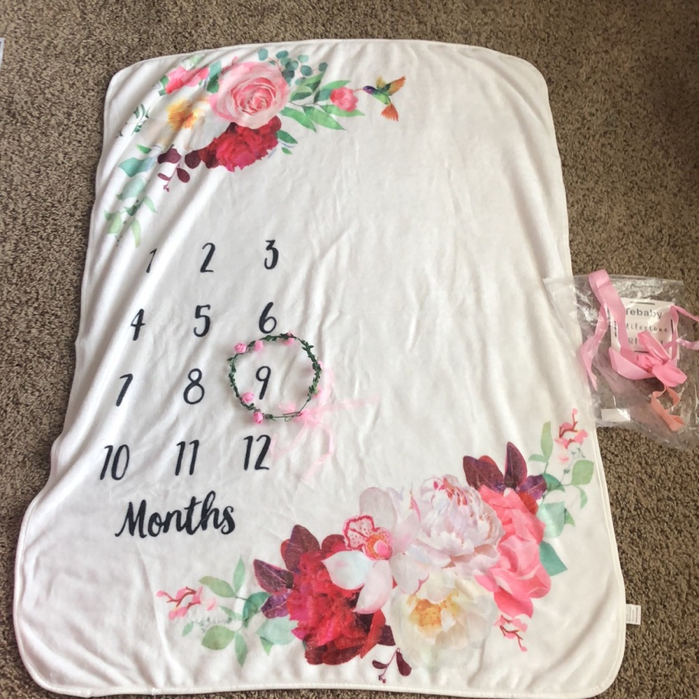 LIKE NEW. BRAND NEQ BABY MILESTONE BLANKET, HEADBAND AND FLOWER RING. 51”X40”